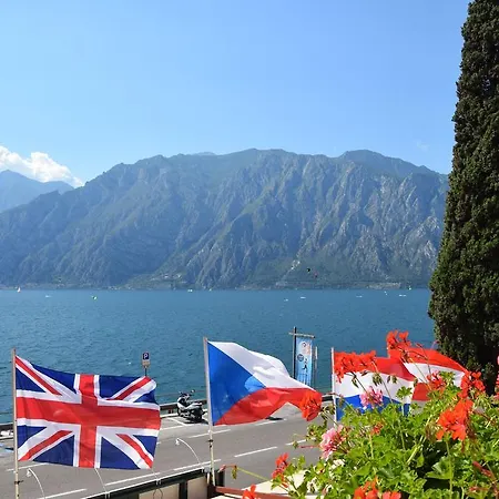 ホテル Vela Azzurra 2*