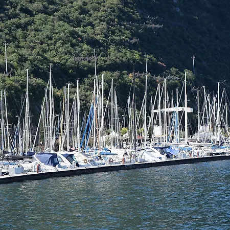 ホテル Vela Azzurra 2*