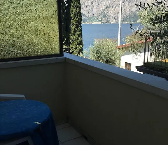 מלון Vela Azzurra 2*