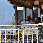 Vela Azzurra Otel Navene