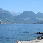 Vela Azzurra Navene