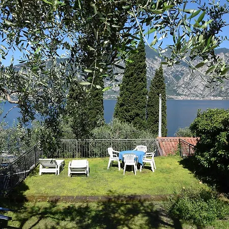 Vela Azzurra Navene