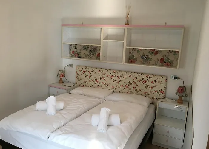 Vela Azzurra 2* Navene