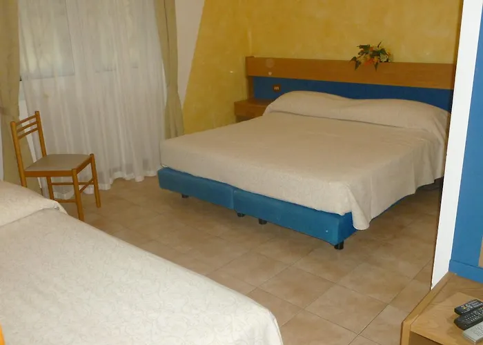 Vela Azzurra 2* Navene