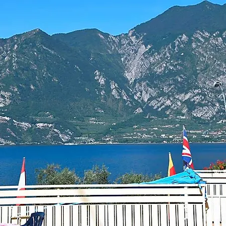 Vela Azzurra 2* Navene