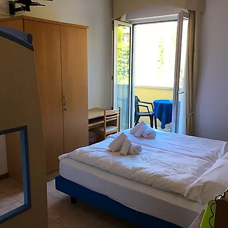 Vela Azzurra Szálloda 2*
