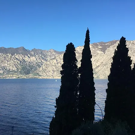 Vela Azzurra Navene