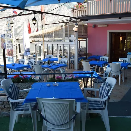 Vela Azzurra 2* Navene