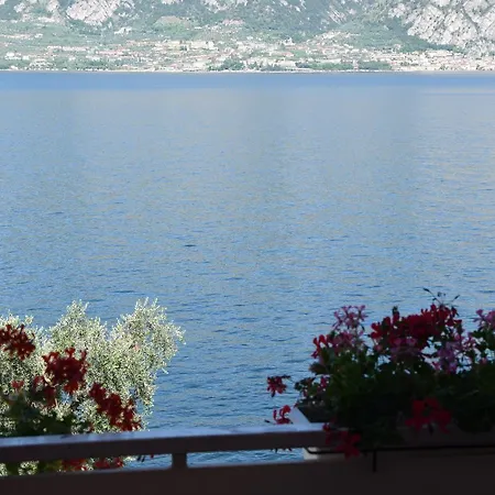 Vela Azzurra Hotel 2*