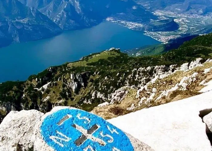 Vela Azzurra 2* Navene