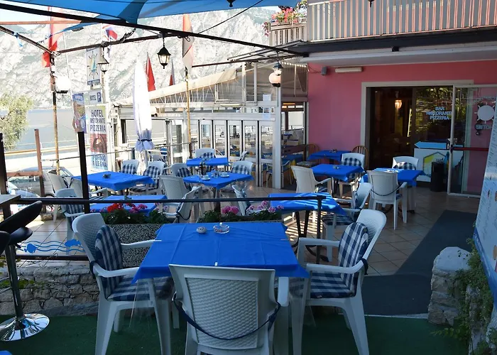 Vela Azzurra 2* Navene