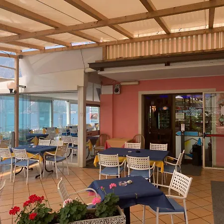 Vela Azzurra 2* Navene