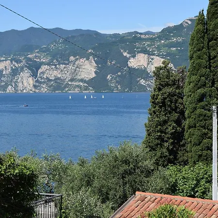 Vela Azzurra 2*