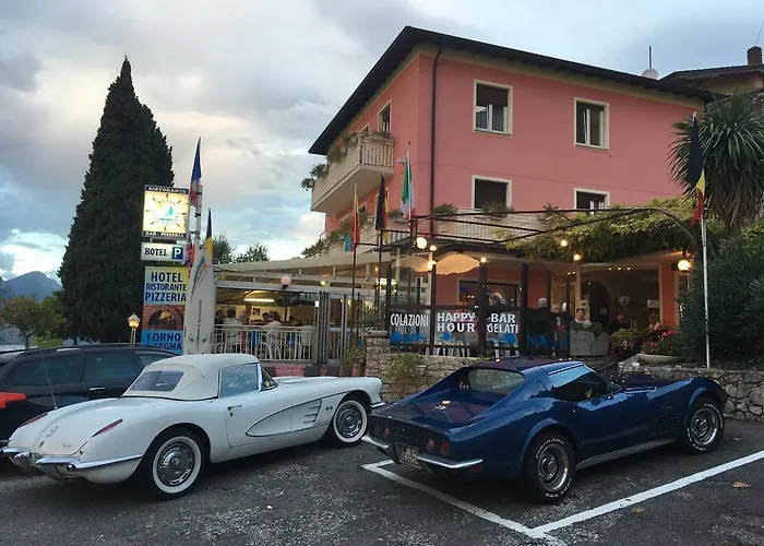 فندق Vela Azzurra Navene